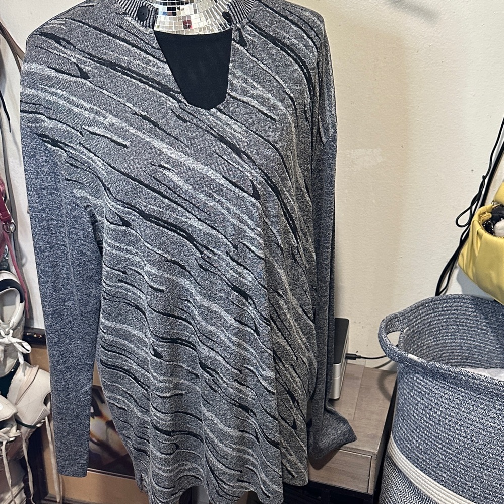 Women's Gray Striped Knit Sweater - Casual Long Sleeve